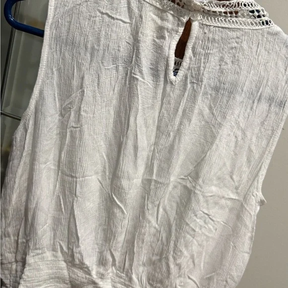 4 for $20: Japna Lace Detail Crinkle Gauze Top - Picture 4 of 4